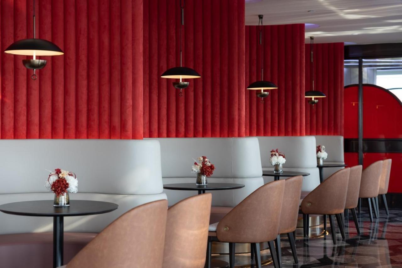 Radisson Red Guangzhou South Railway Station Otel Dış mekan fotoğraf