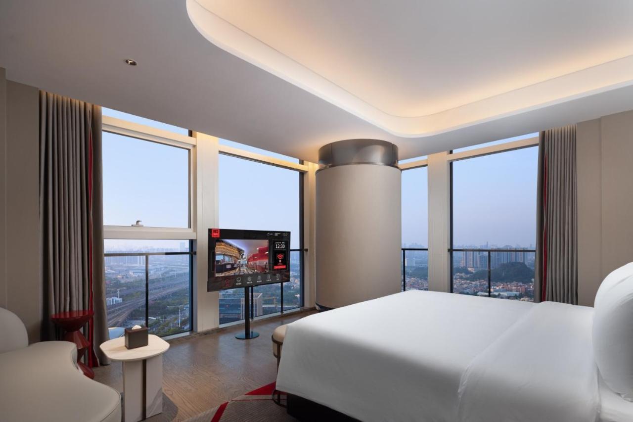 Radisson Red Guangzhou South Railway Station Otel Dış mekan fotoğraf