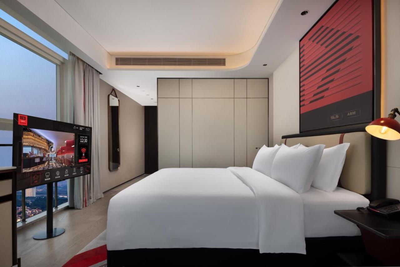 Radisson Red Guangzhou South Railway Station Otel Dış mekan fotoğraf