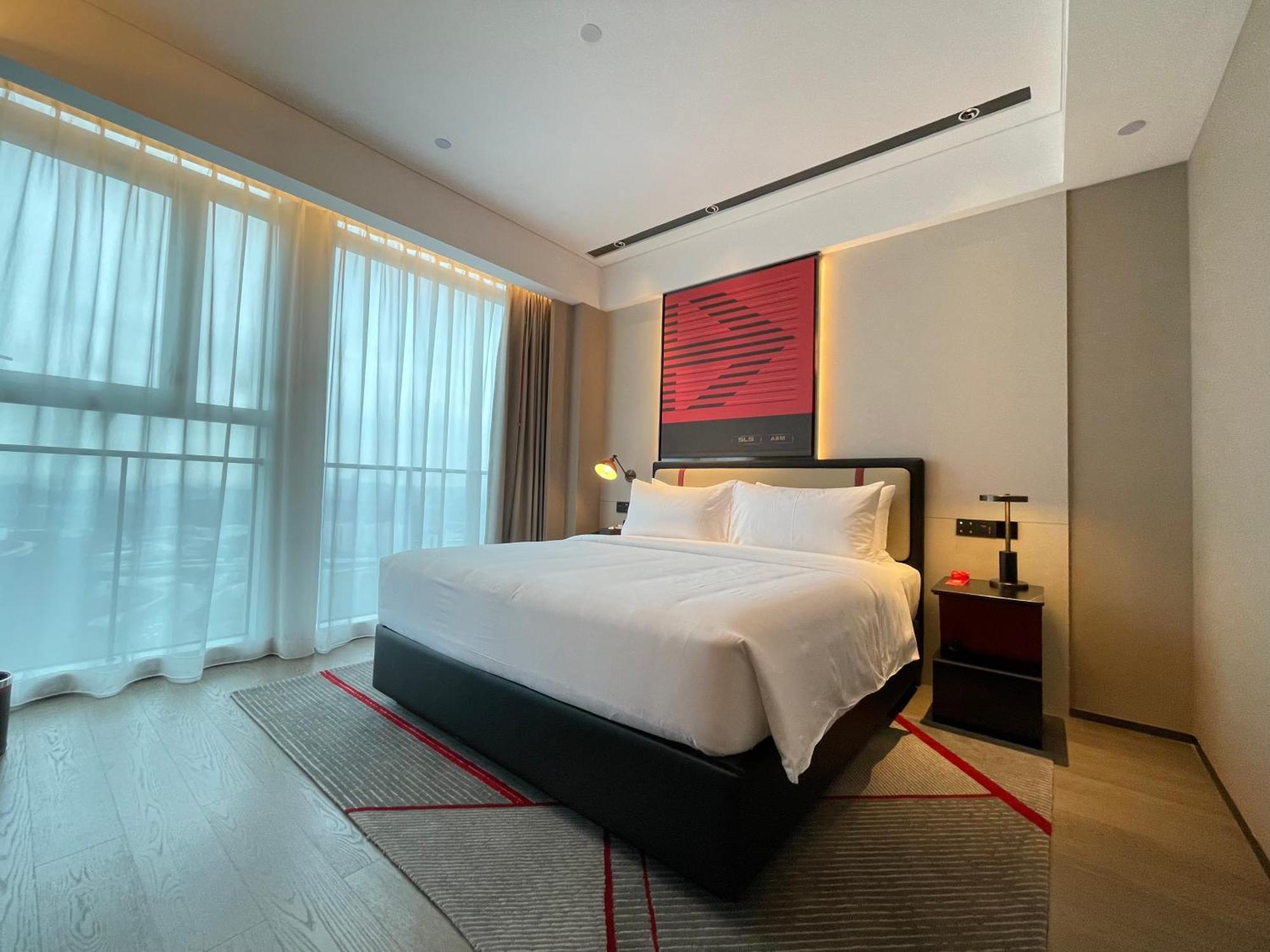 Radisson Red Guangzhou South Railway Station Otel Dış mekan fotoğraf