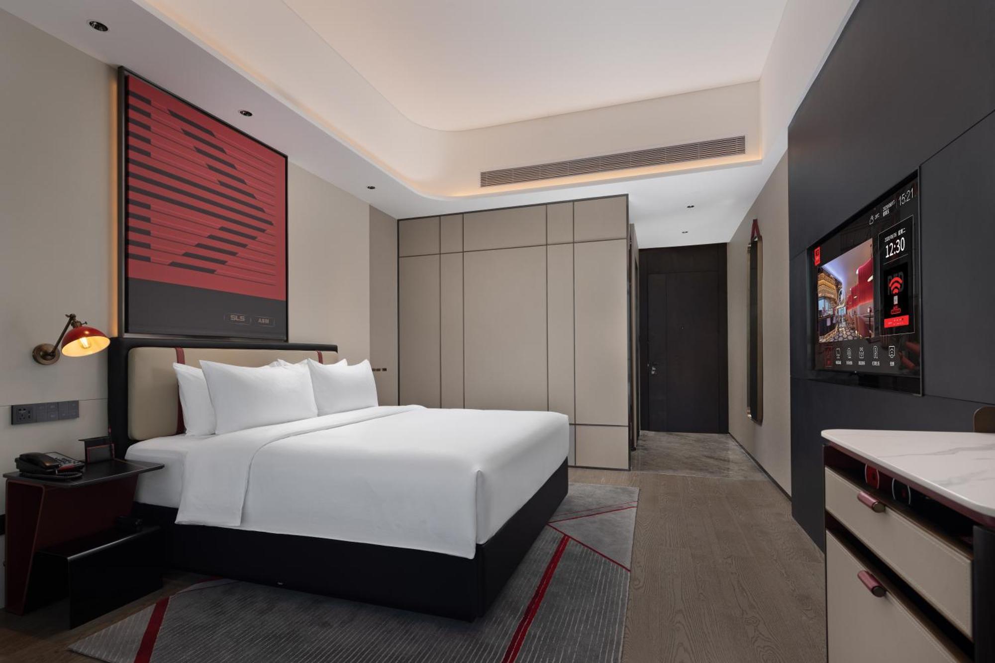 Radisson Red Guangzhou South Railway Station Otel Dış mekan fotoğraf